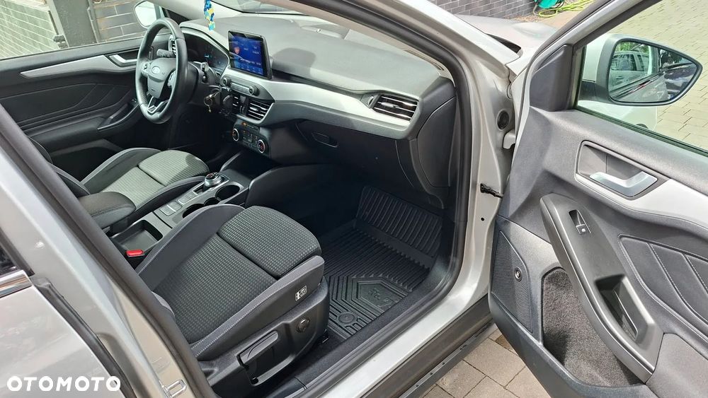 Ford Focus 2.0 EcoBlue STart-Stopp-System TITANIUM - 15