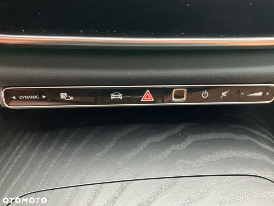Mercedes-Benz Klasa E 220 d mHEV 4-Matic AMG 9G-Tronic - 13