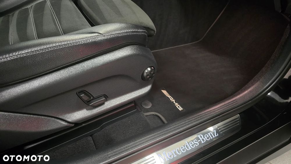 Mercedes-Benz GLC 300 de 4Matic 9G-TRONIC AMG Line Plus - 19