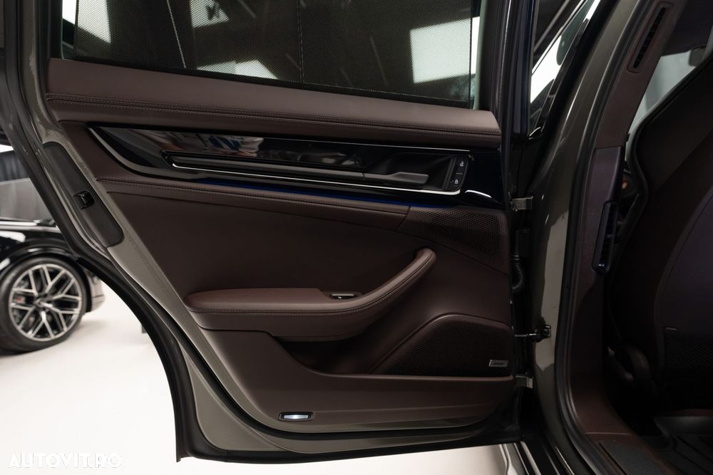 Porsche Panamera 4 - 28