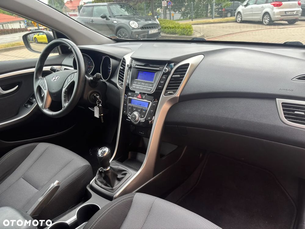 Hyundai i30 1.6 Fifa World Cup Edition - 25