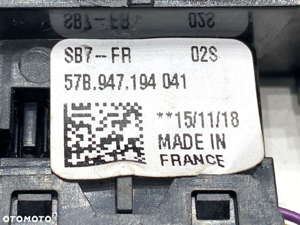 LISTWA DEKOR DESKI KONSOLI LED  SKODA KAROQ (NU7, ND7) 2017 - 2022 2.0 TSI 4x4 140 kW [190 KM] - 4