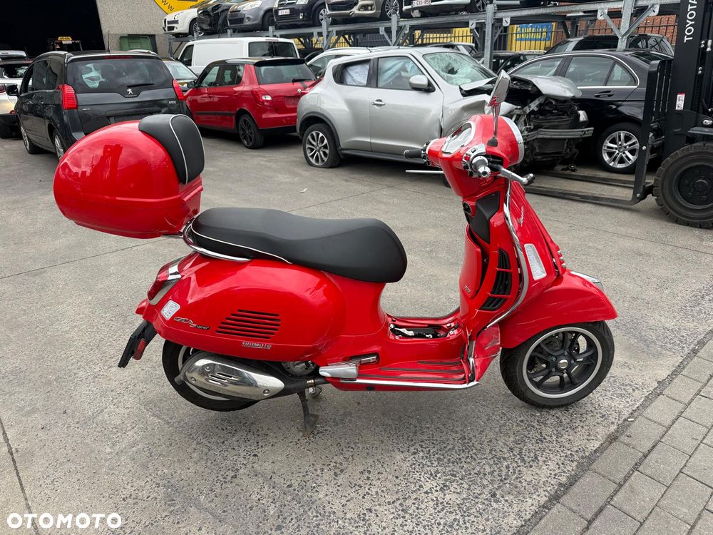 Vespa GTS - 10