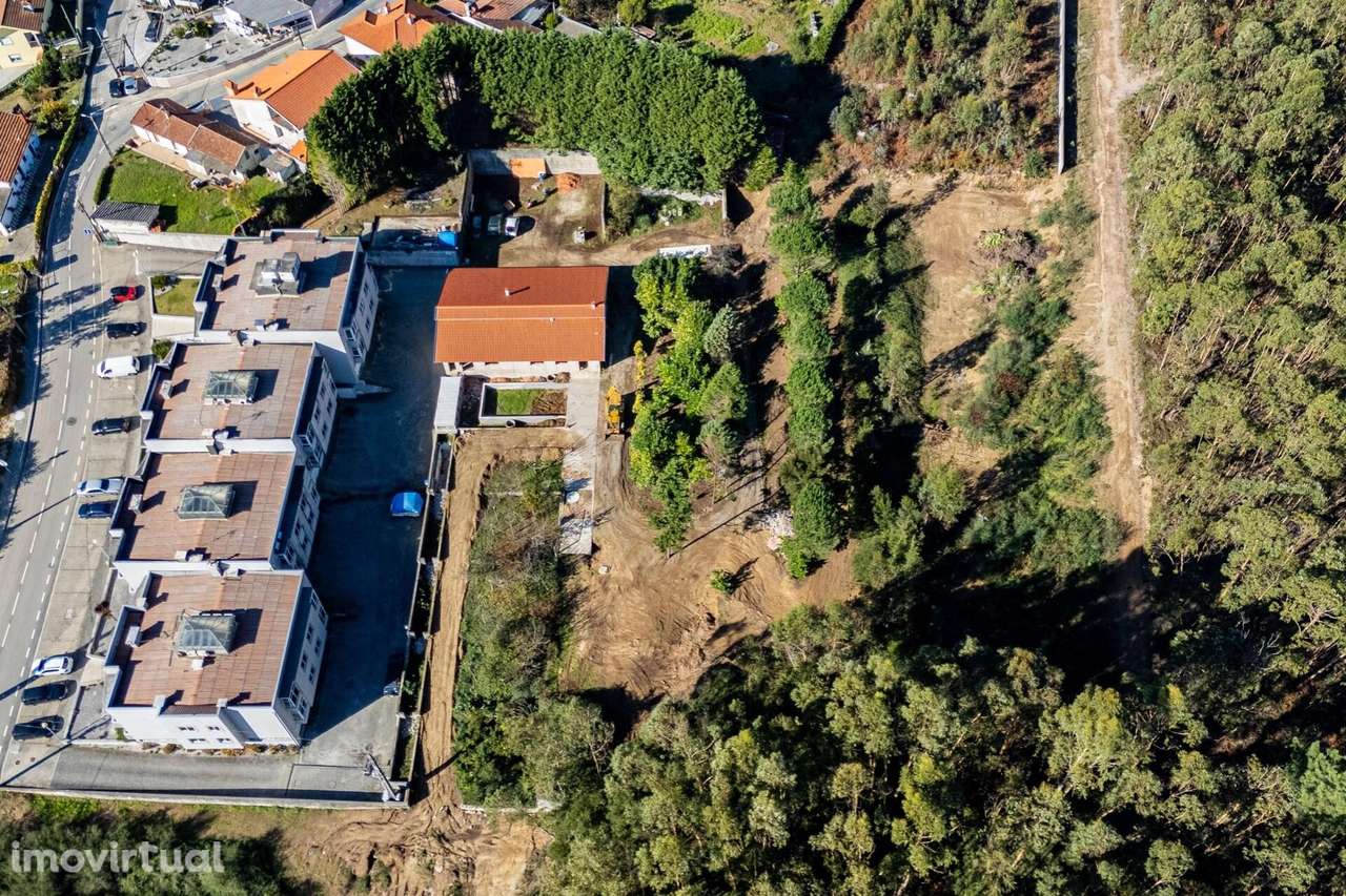 QUINTA COM TERRENO de 6500 m2 com projeto aprovado para 2 Moradias - Grande imagem: 2/14