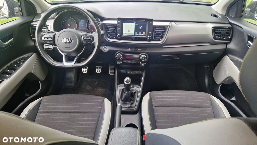 Kia Stonic 1.6 CRDi Platinum Edition - 12