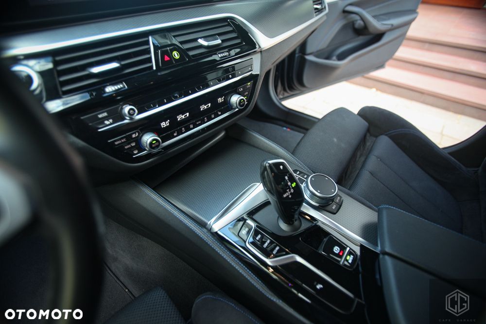 BMW Seria 5 520d MHEV M Sport sport - 24