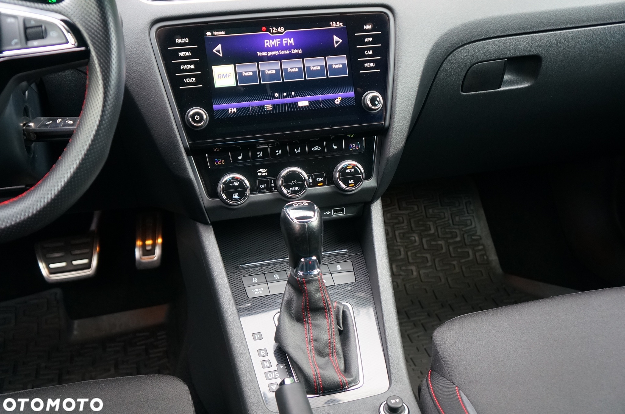 Skoda Octavia Combi 2.0 TDI DSG RS - 28