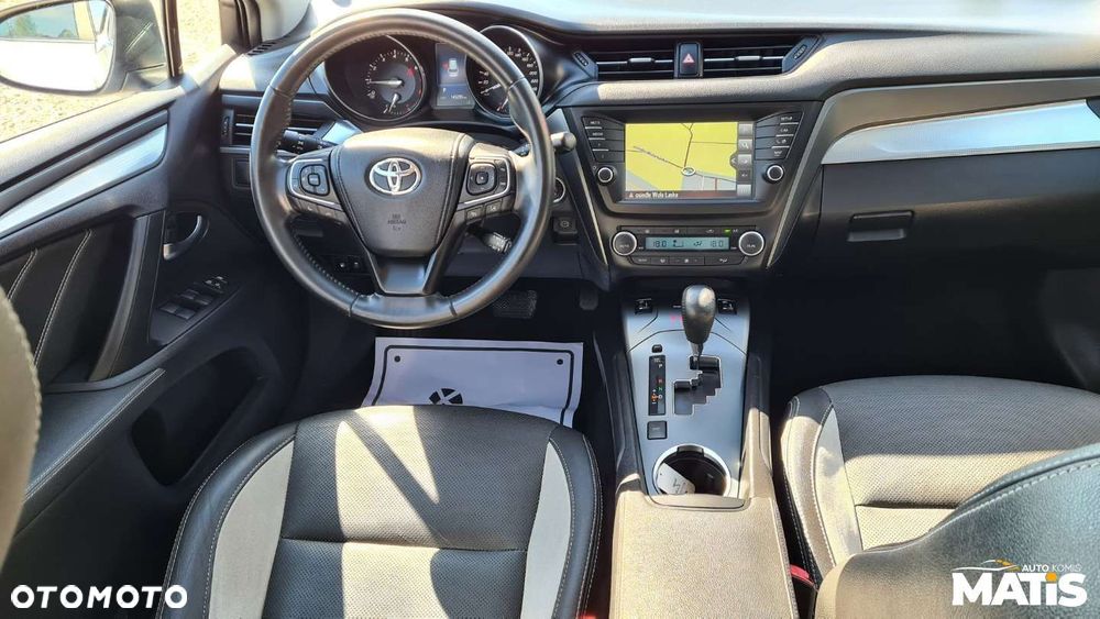 Toyota Avensis - 32