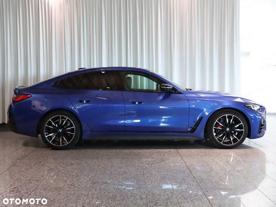 BMW Seria 4 M440i xDrive mHEV - 3