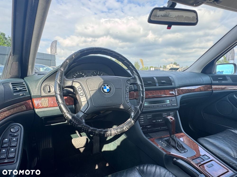 BMW Seria 5 - 13