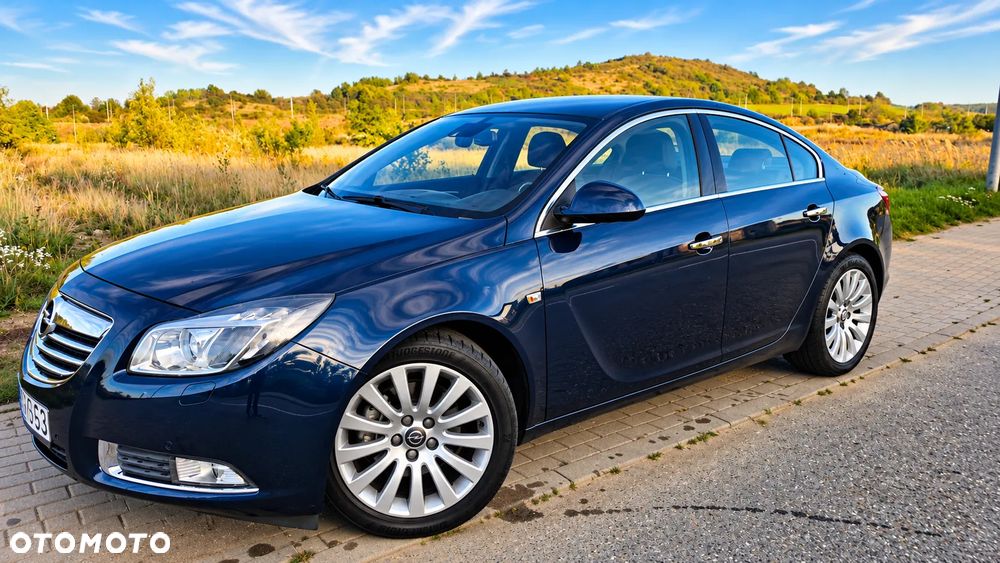 Opel Insignia 2.0 T Cosmo - 1