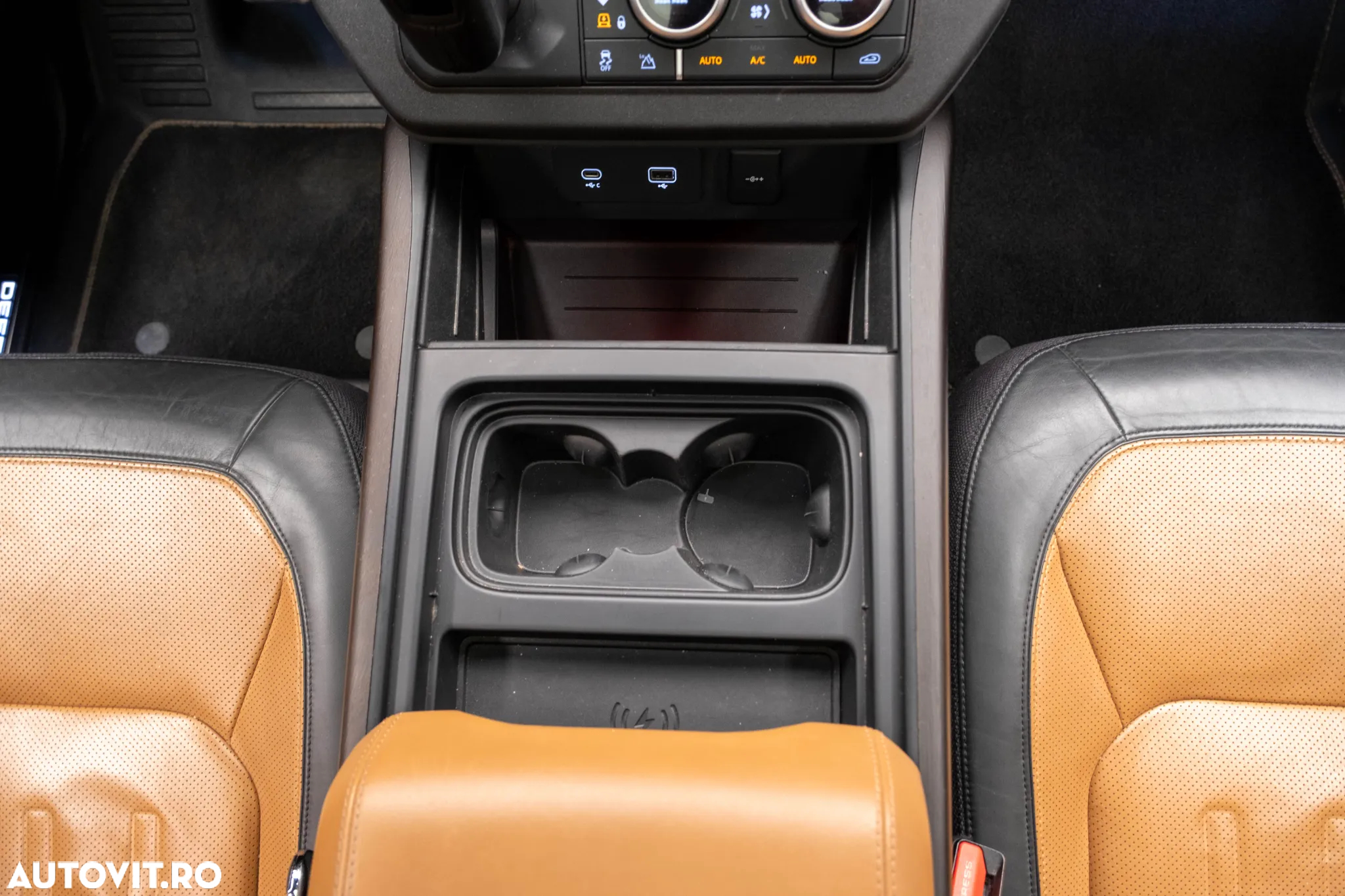 Land Rover Defender 110 3.0P 400 MHEV - 27