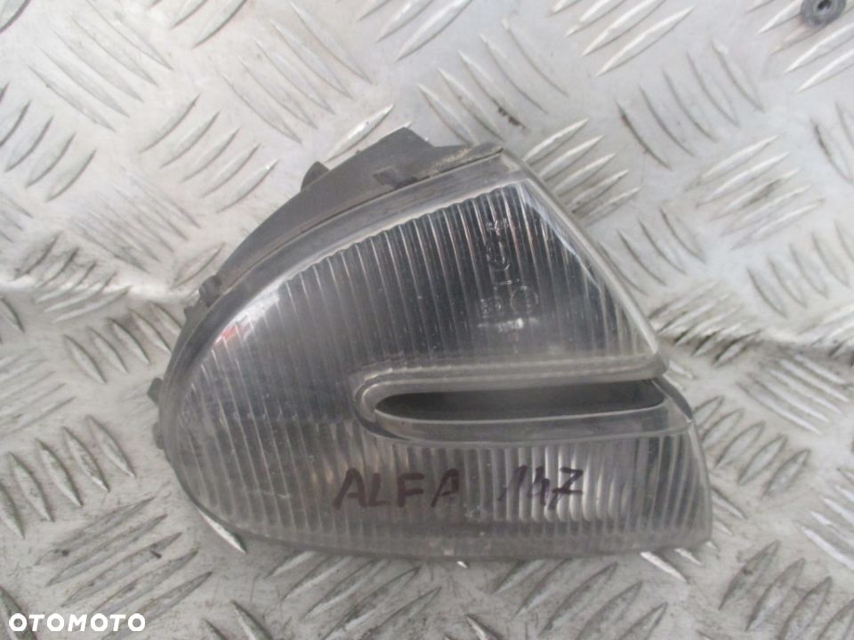 Kierunkowskaz przód Alfa Romeo 147 - 2