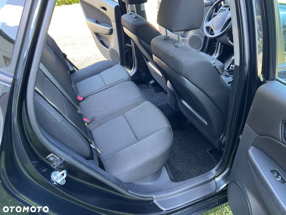 Hyundai i30 1.4 Blue Comfort - 24