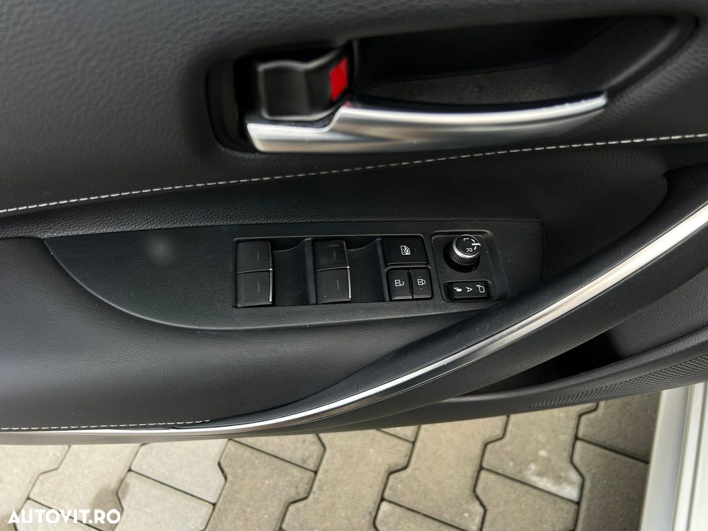 Toyota Corolla 1.8 Business Edition - 17