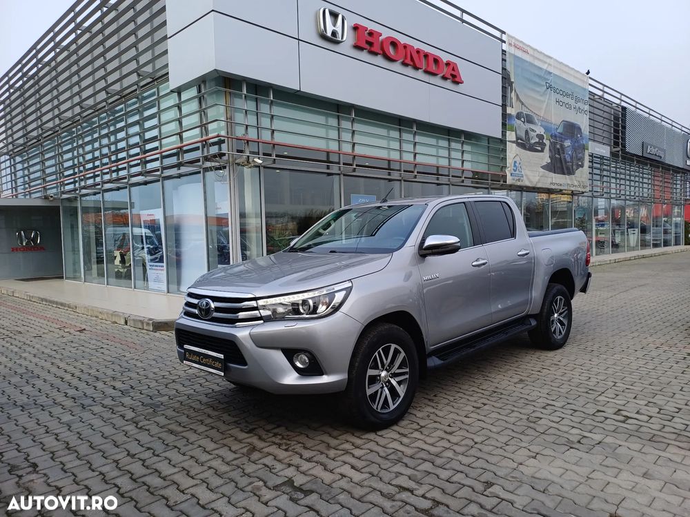 Toyota Hilux 4x4 Double Cab A/T Invincible - 1