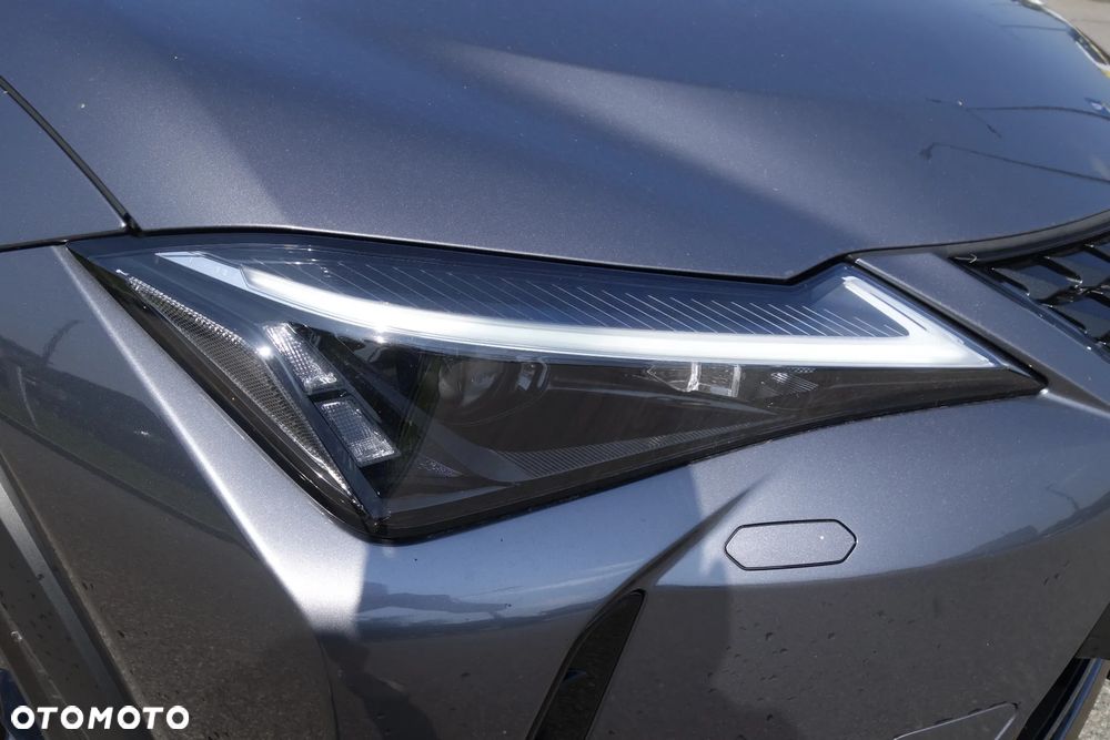 Lexus UX 250h GPF F Impression 2WD - 8