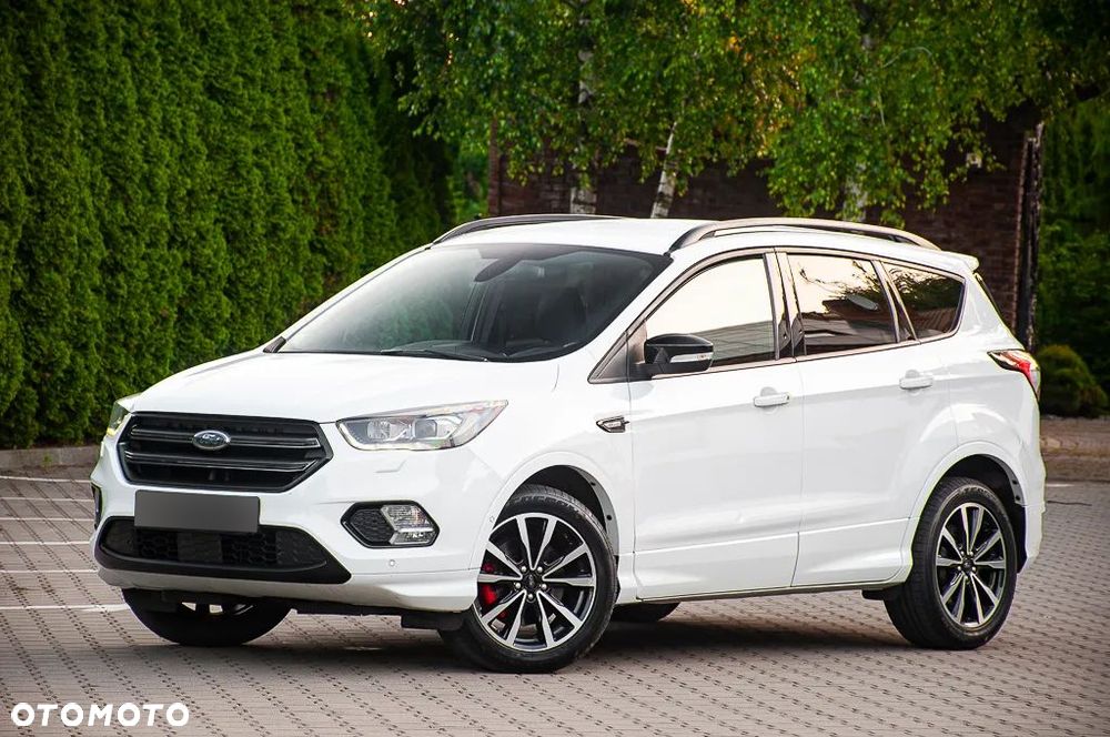 Ford Kuga 1.5 EcoBoost 2x4 ST-Line - 4