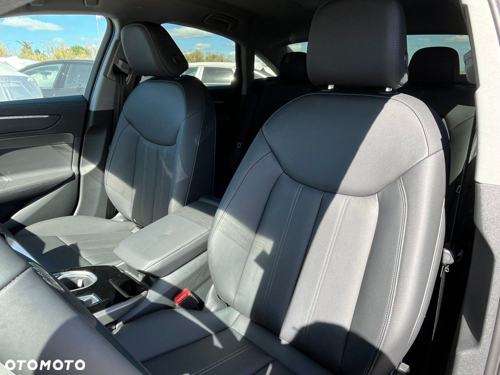 Audi A6 - 12
