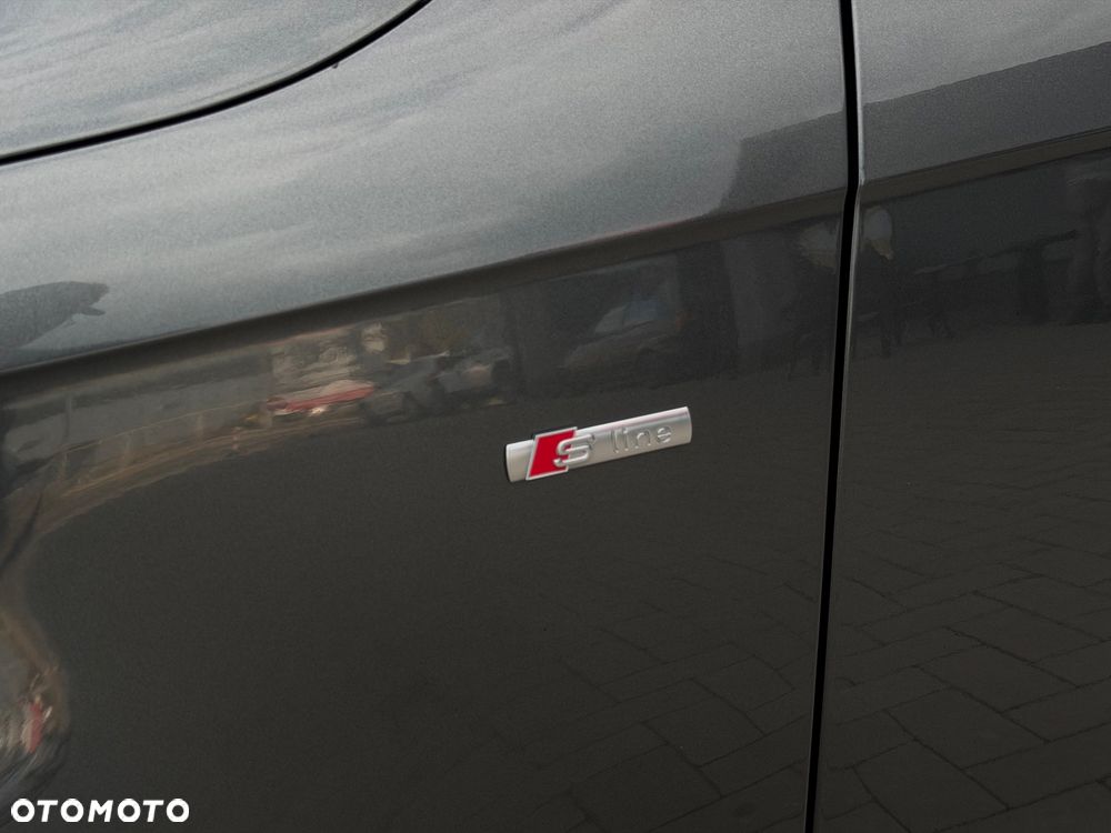 Audi A4 Avant 2.0 TDI Sport S tronic - 27