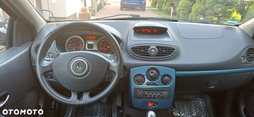 Renault Clio - 7