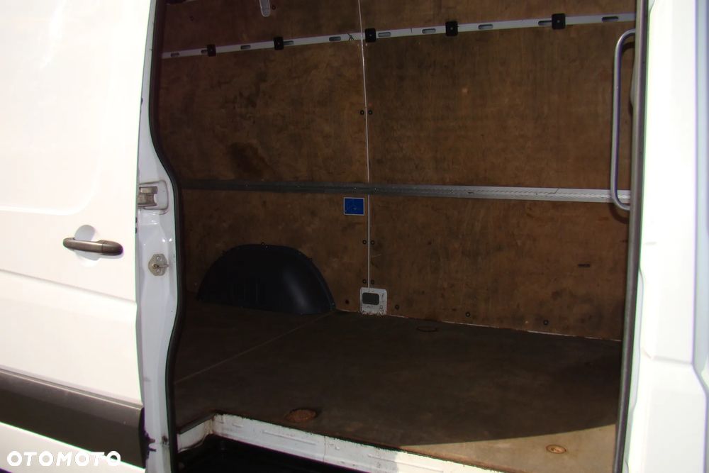 Mercedes-Benz Sprinter - 9