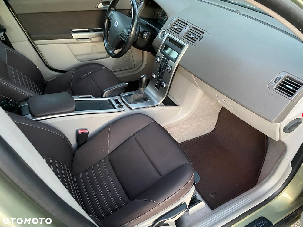 Volvo V50 1.6D Momentum - 13