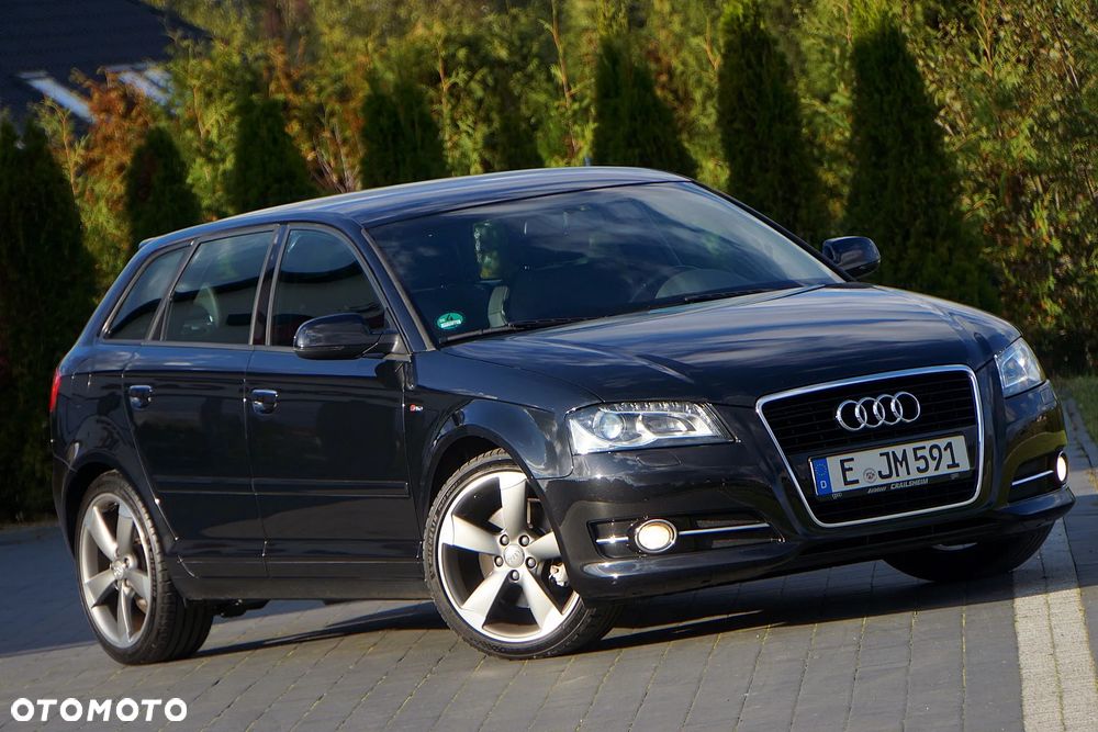 Audi A3 Sportback 2.0 TDI DPF S line Sportpaket plus - 4