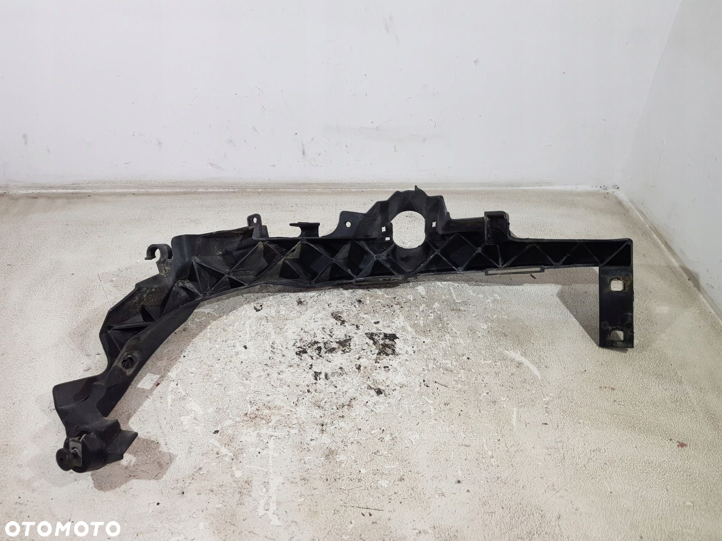 ŚLIZG LAMPY PRAWY PRZÓD 7138402 BMW E90 E91 LCI EUR 2.0B - 5