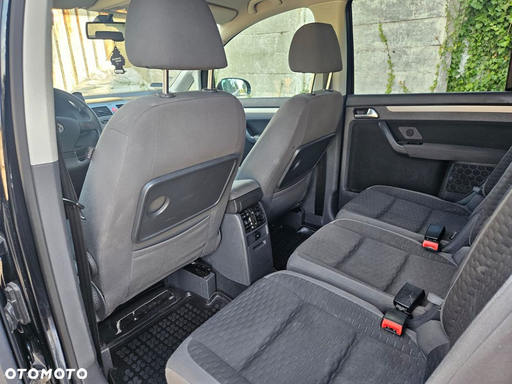 Volkswagen Touran 2.0 TDI Trendline - 18