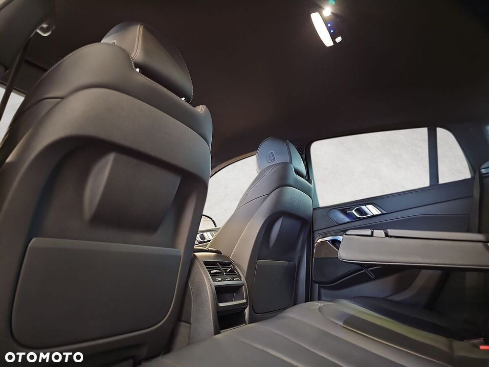 BMW X6 xDrive40i - 27