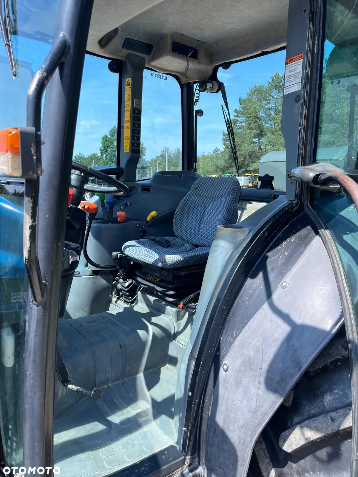 New Holland TN 75 - 5