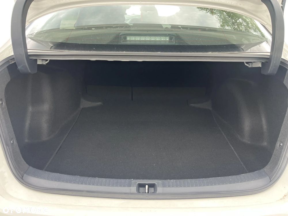 Toyota Corolla 1.5 Comfort - 18