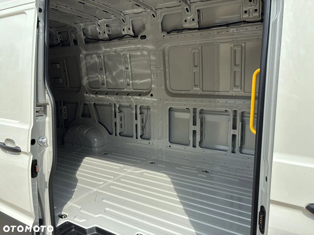 Volkswagen Crafter 35 Furgon LONG/L5H3, 2.0 BiTDI 140 KM, Wysoki dach, r. o. 4490mm - 13