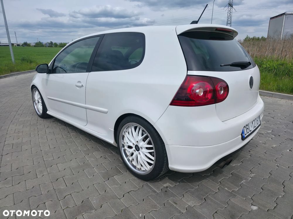 Volkswagen Golf - 6