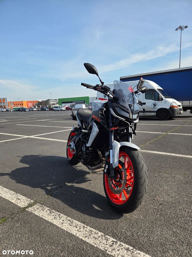 Yamaha MT - 2