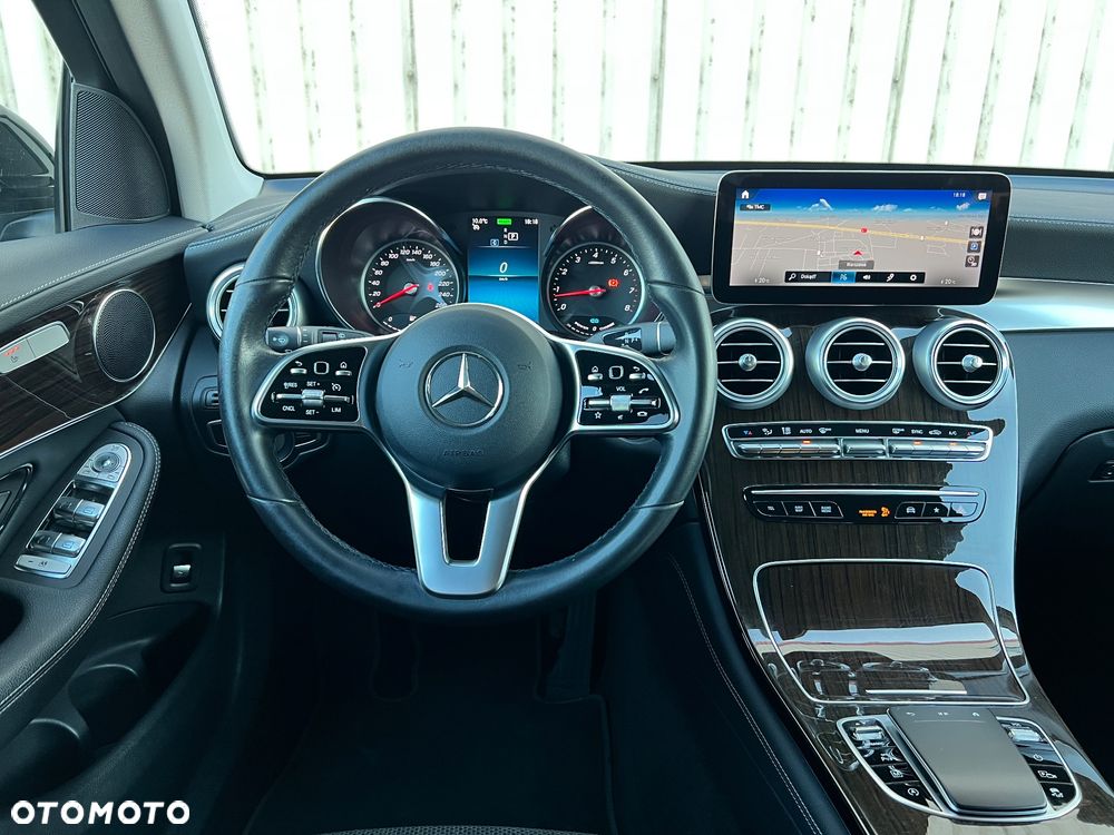 Mercedes-Benz GLC 200 4Matic 9G-TRONIC AMG Line - 21