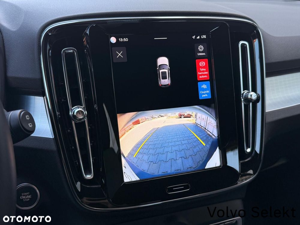 Volvo XC 40 B3 Plus Dark - 20