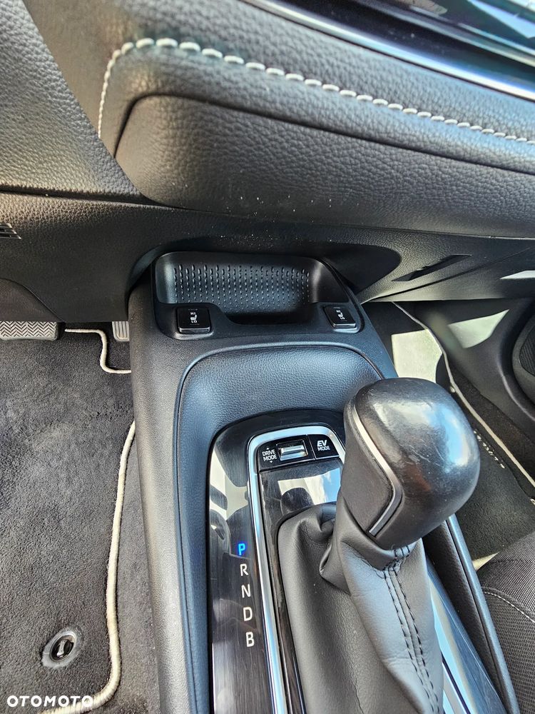 Toyota Corolla 1.8 Hybrid GPF Executive - 12