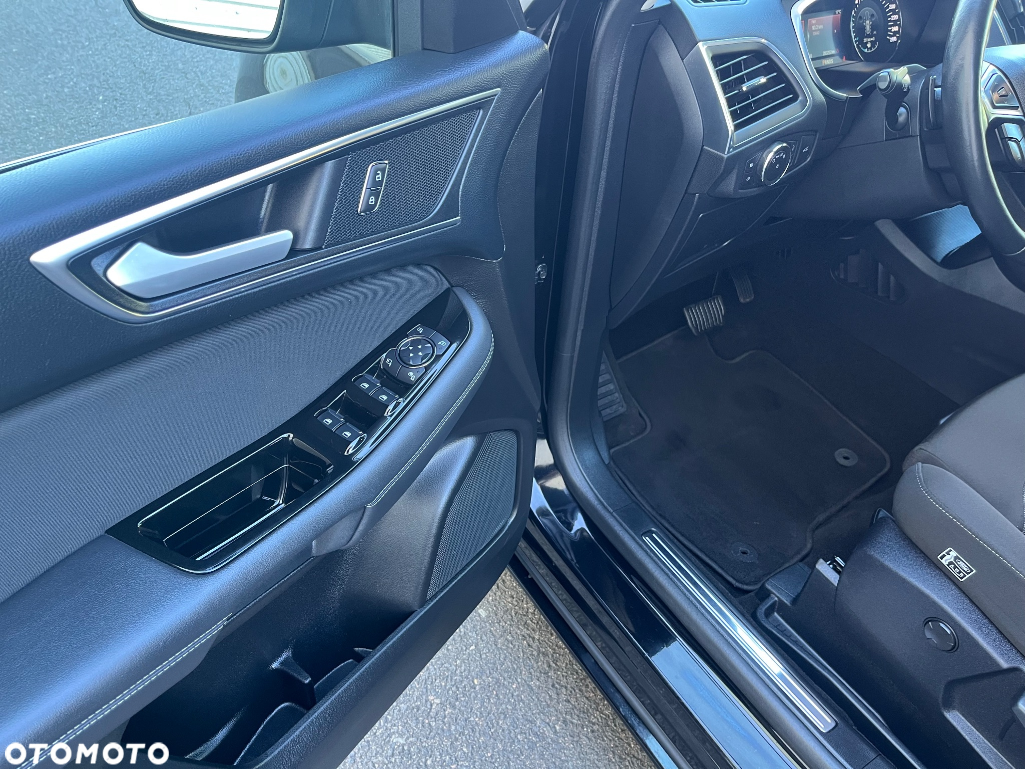 Ford S-Max 2.0 EcoBlue AWD Titanium - 19