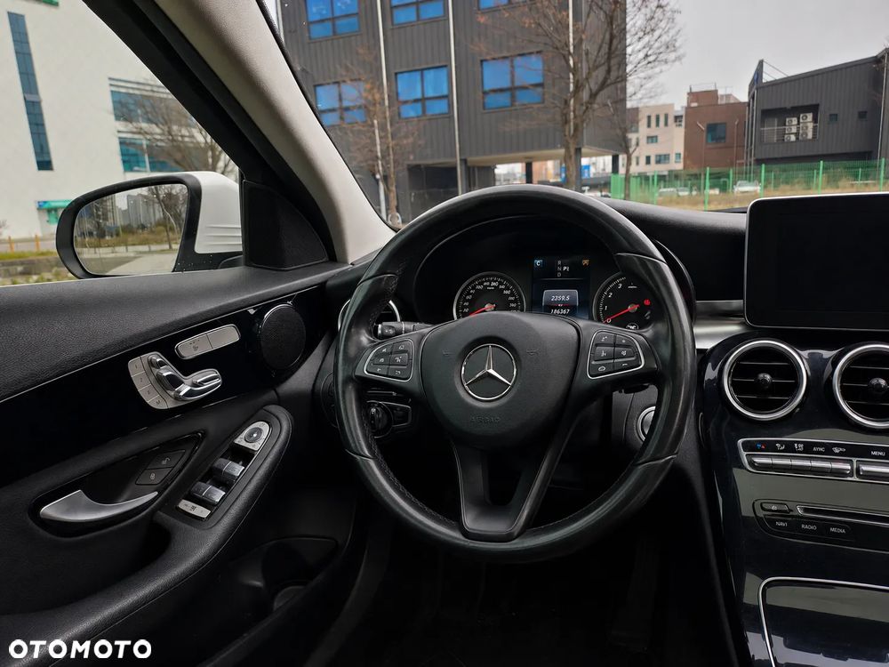 Mercedes-Benz Klasa C 250 9G-TRONIC Exclusive - 13