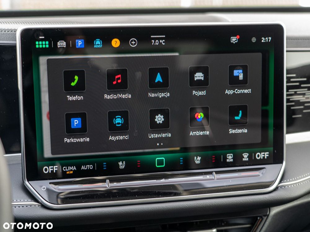 Volkswagen Passat - 25
