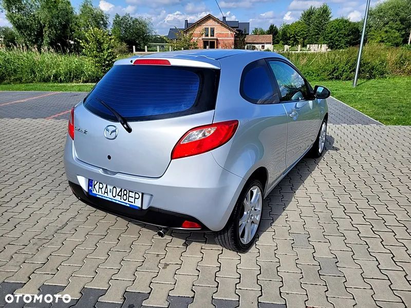 Mazda 2 - 8