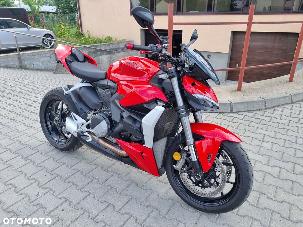 Ducati Streetfighter V2 - 5
