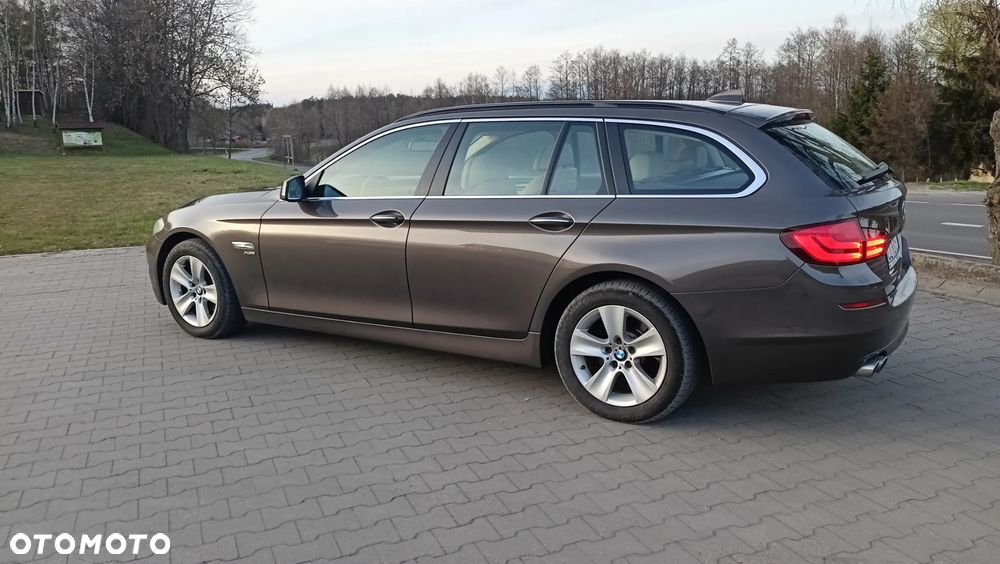 BMW Seria 5 525d xDrive Luxury Line - 15