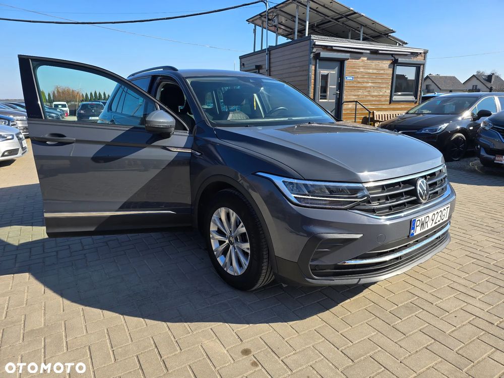 Volkswagen Tiguan - 22