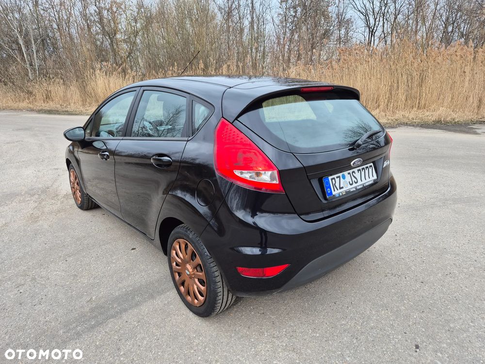 Ford Fiesta 1.25 Celebration - 8