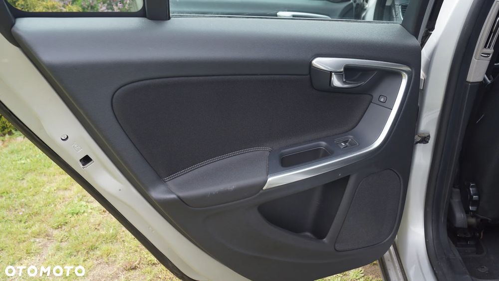 Volvo S60 T3 Momentum - 7