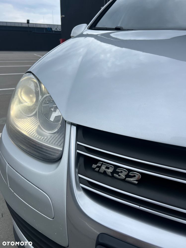 Volkswagen Golf R32 DSG - 17
