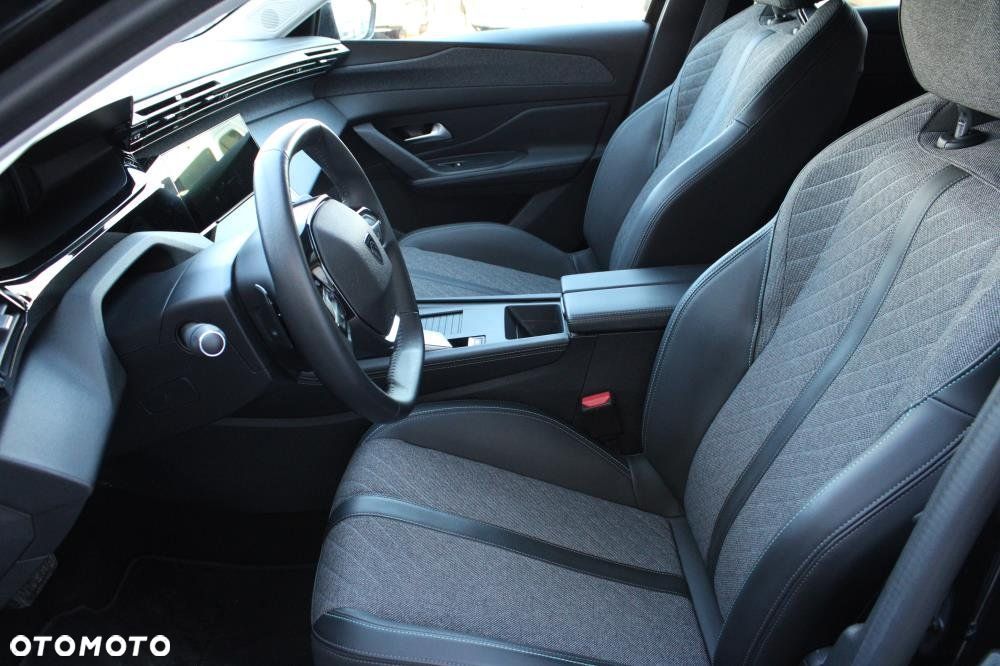 Peugeot 408 - 10